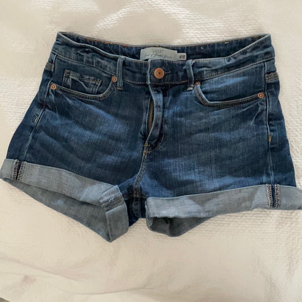 H&M LOGG size 25 denim cuffed shorts